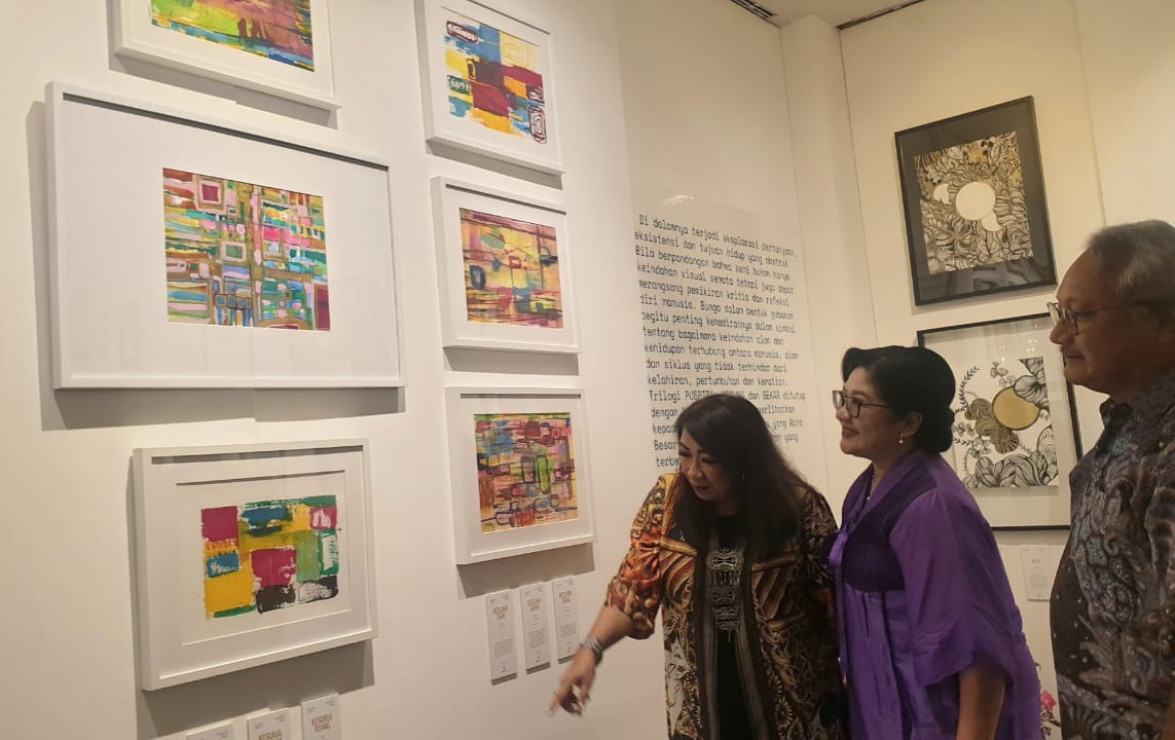 Perupa Antaresa Hendita Gelar Pameran Dan Luncurkan Buku Trilogi Puspa