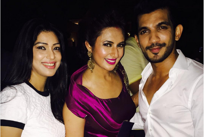 Arjun Bijlani "Ranveer dan Ishani" Hadiri Pernikahan Vivek Dahiya