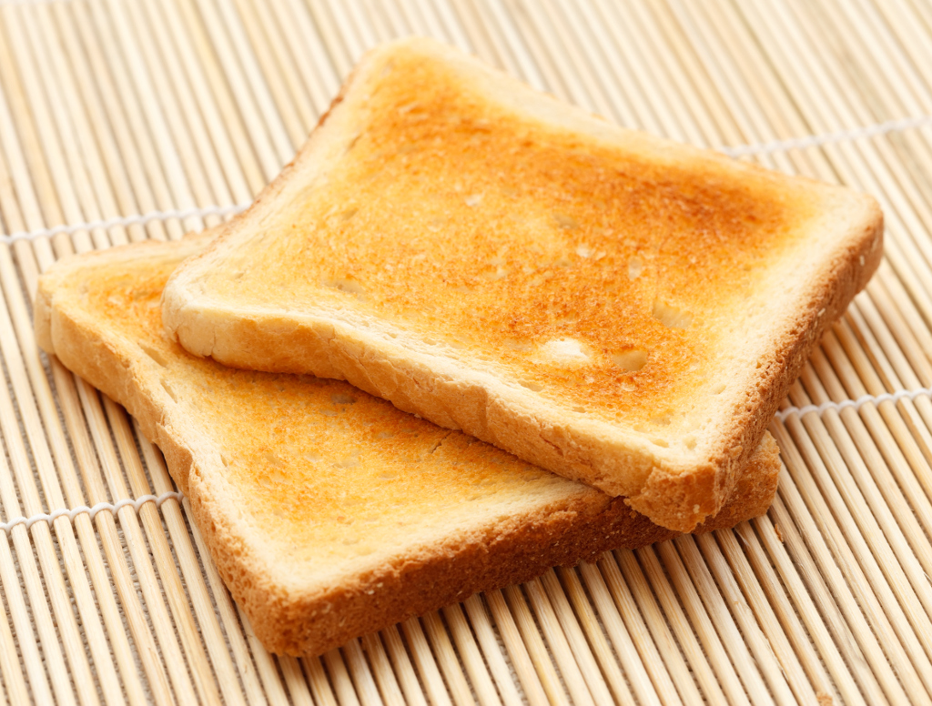 Тостовый хлеб с сыром. Поджаристый хлеб. Жареный хлеб. Хлеб для тостов. Поджаренный тост.