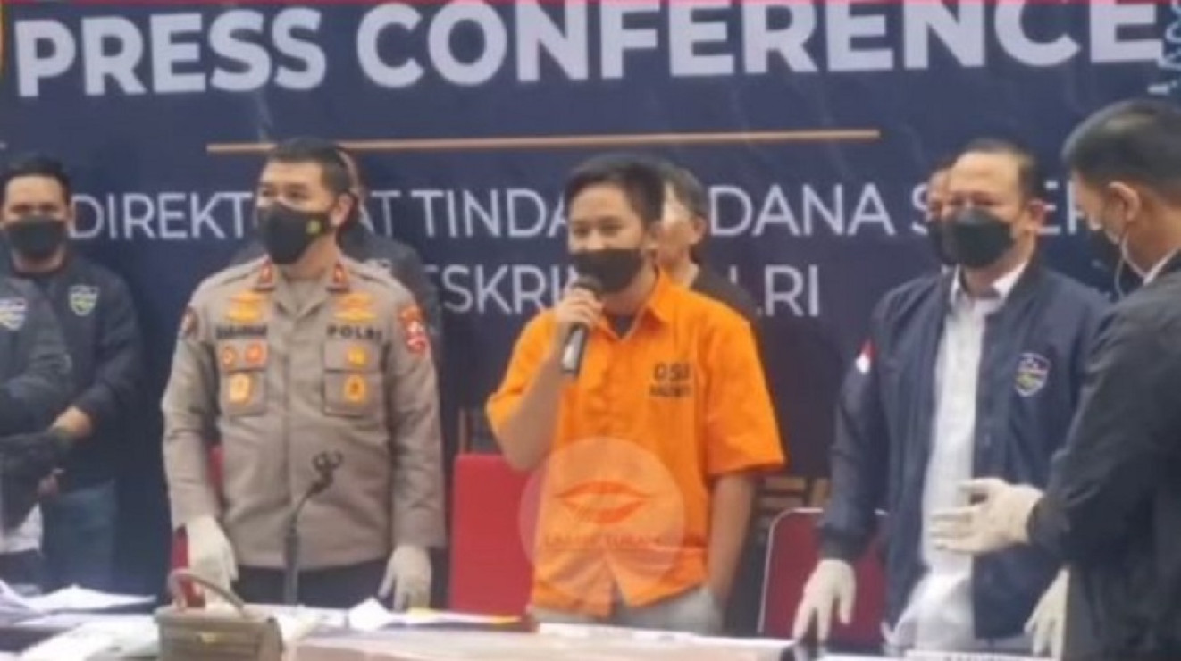 Hukuman Doni Salmanan Diperberat Jadi 8 Tahun Penjara - Tabloidbintang.com