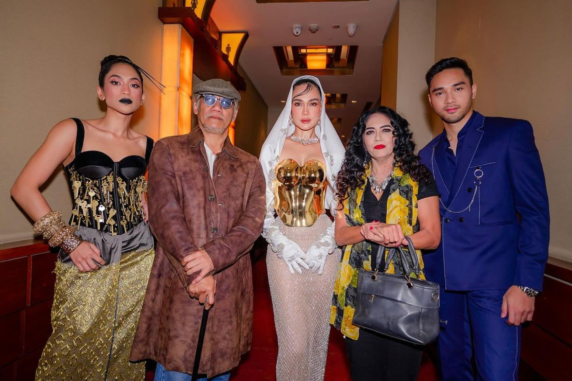 Mantan Bom Seks, Sally Marcelina Jadi Musuh Luna Maya di Suzzanna: Malam  Jumat Kliwon - Tabloidbintang.com