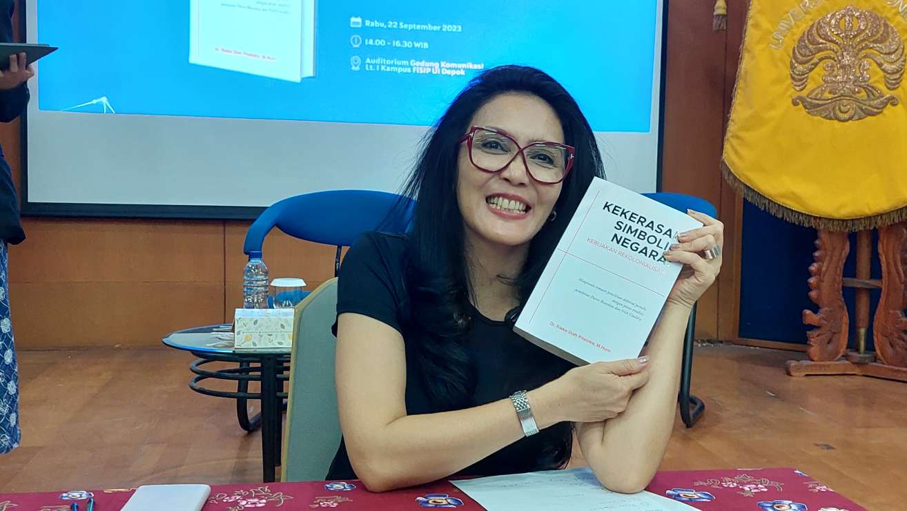 Tamat S3, Rieke Diah Pitaloka Rilis Buku Dari Desertasi Yang Dikerjakan ...